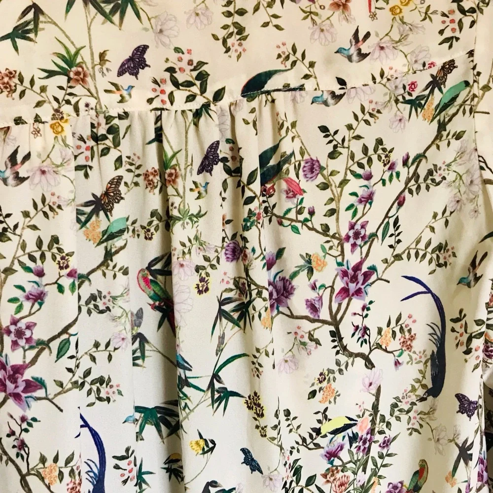 🍦Beautiful birds and flowers on long sleeve blouse - Picture 2 of 5
